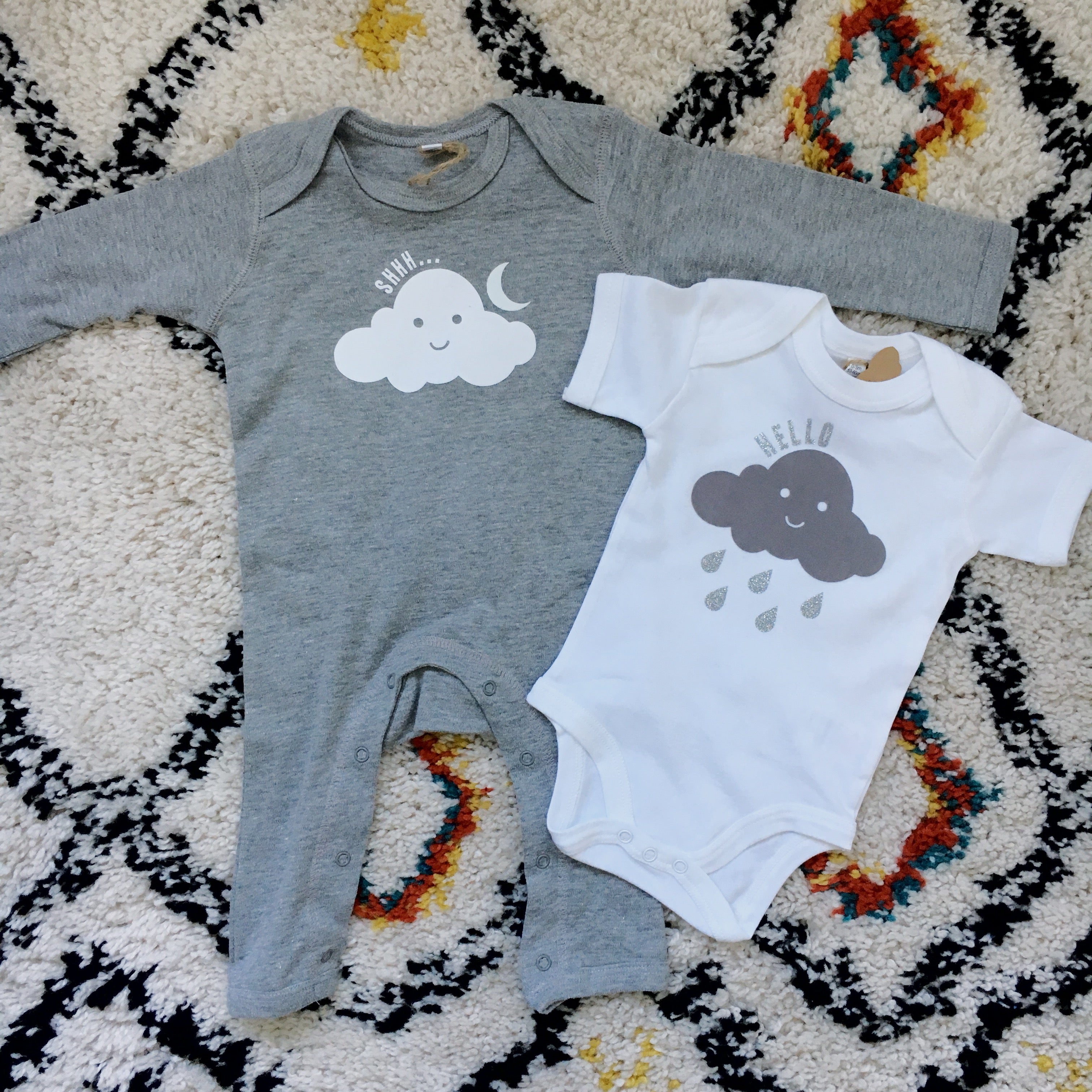 Hello Cloud Short Sleeve Bodysuit