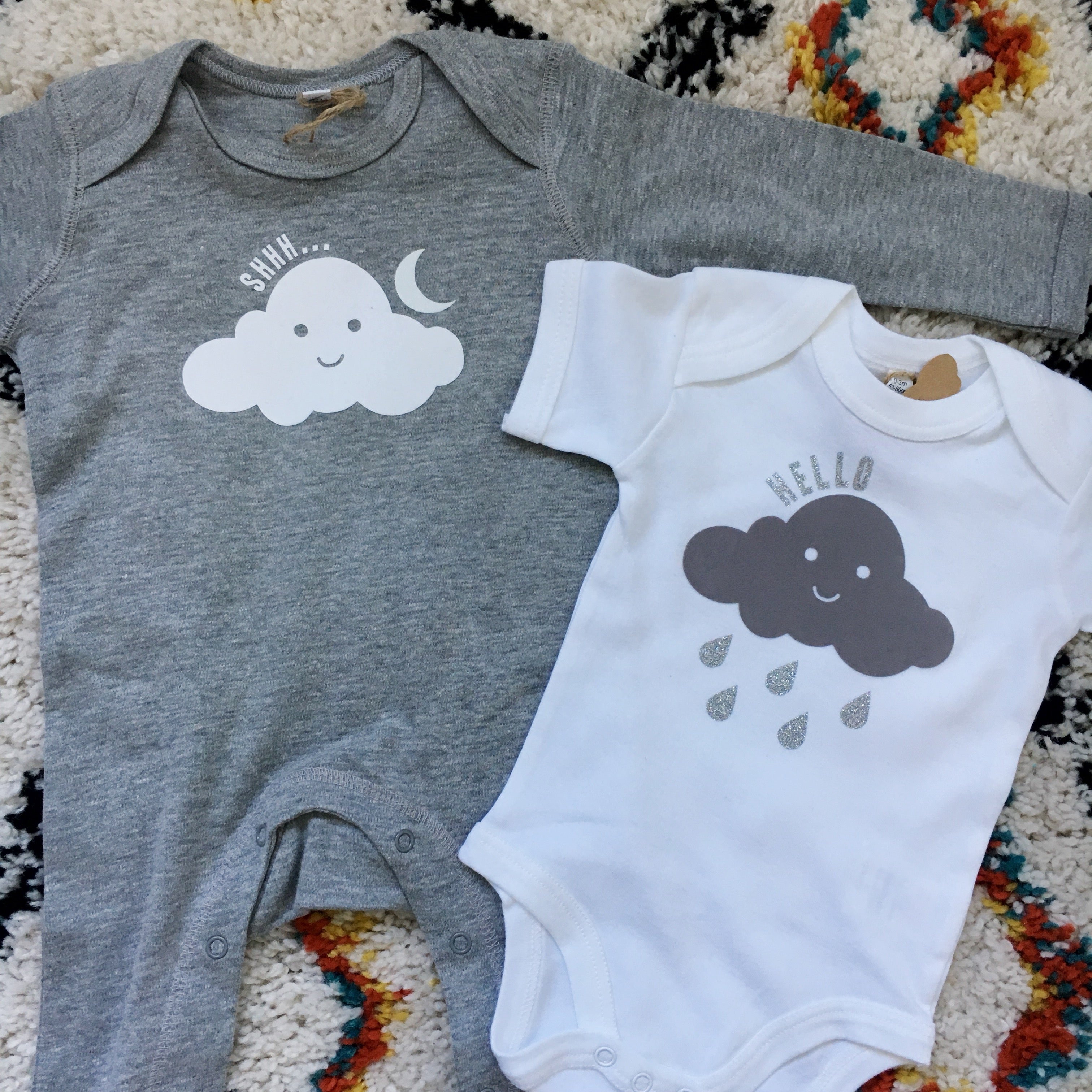 Hello Cloud Short Sleeve Bodysuit