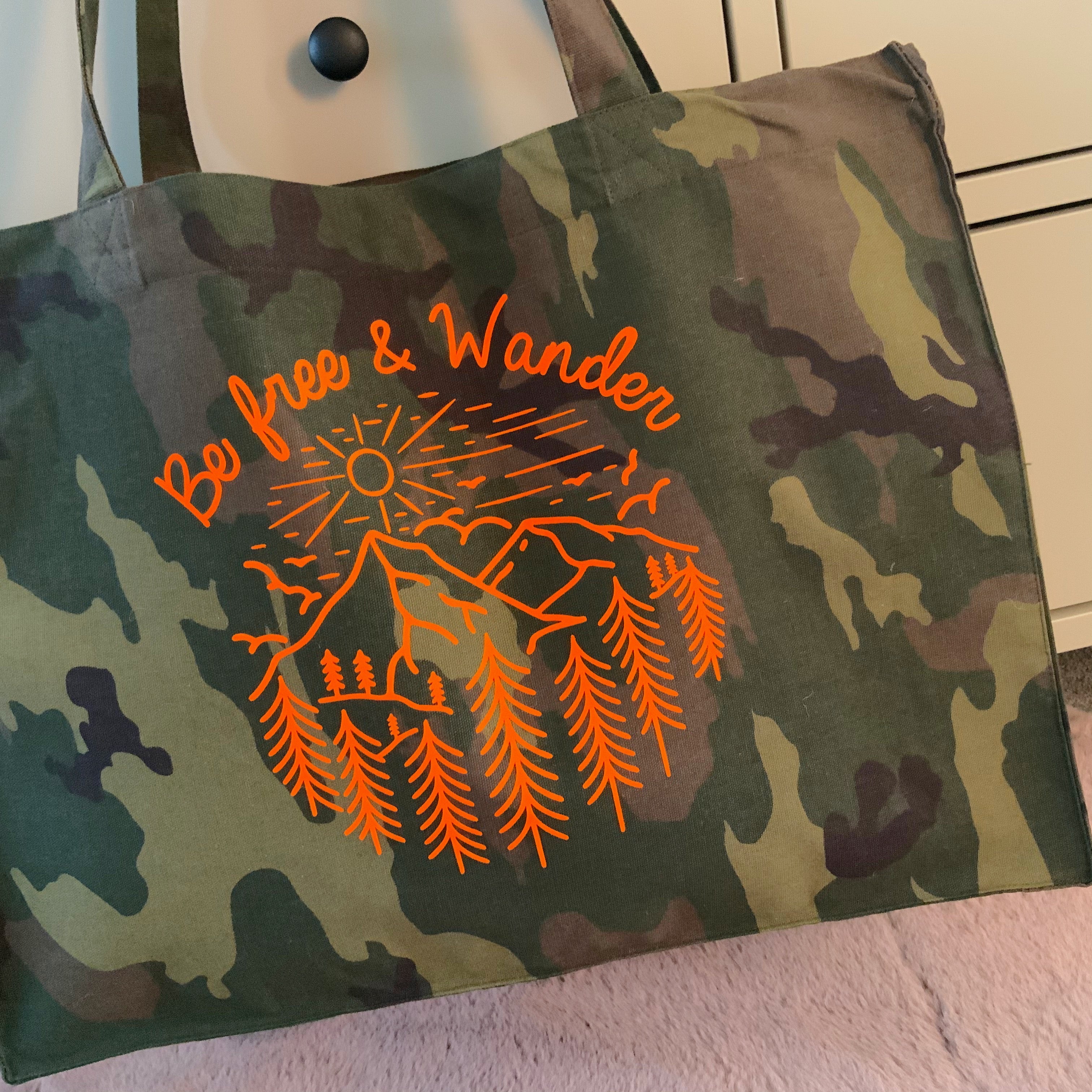 Be Free & Wander Shopper